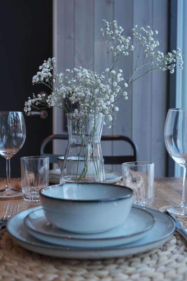 Modern Apartment In Henningsvær Kültér fotó